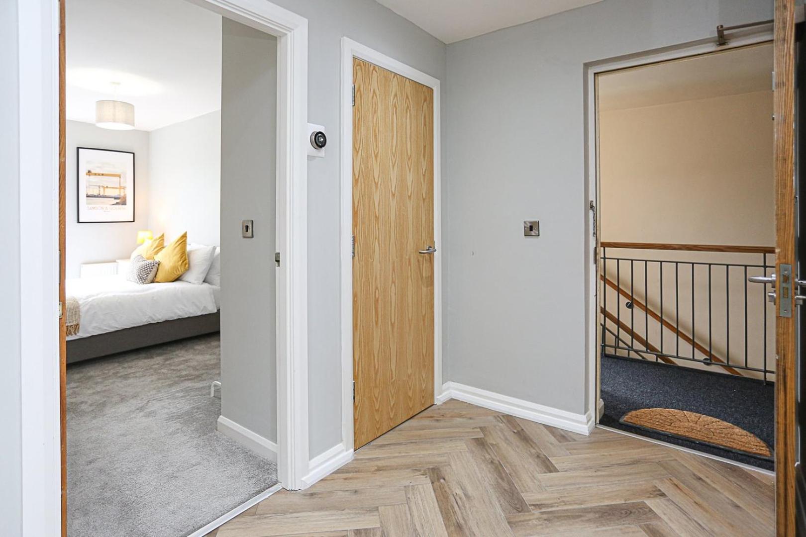 Charming Retreat In Belfast Appartement Buitenkant foto