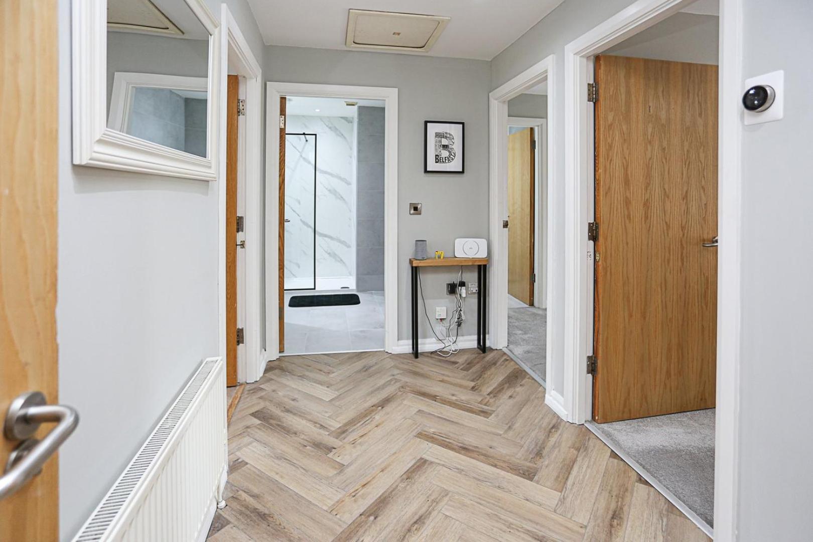 Charming Retreat In Belfast Appartement Buitenkant foto