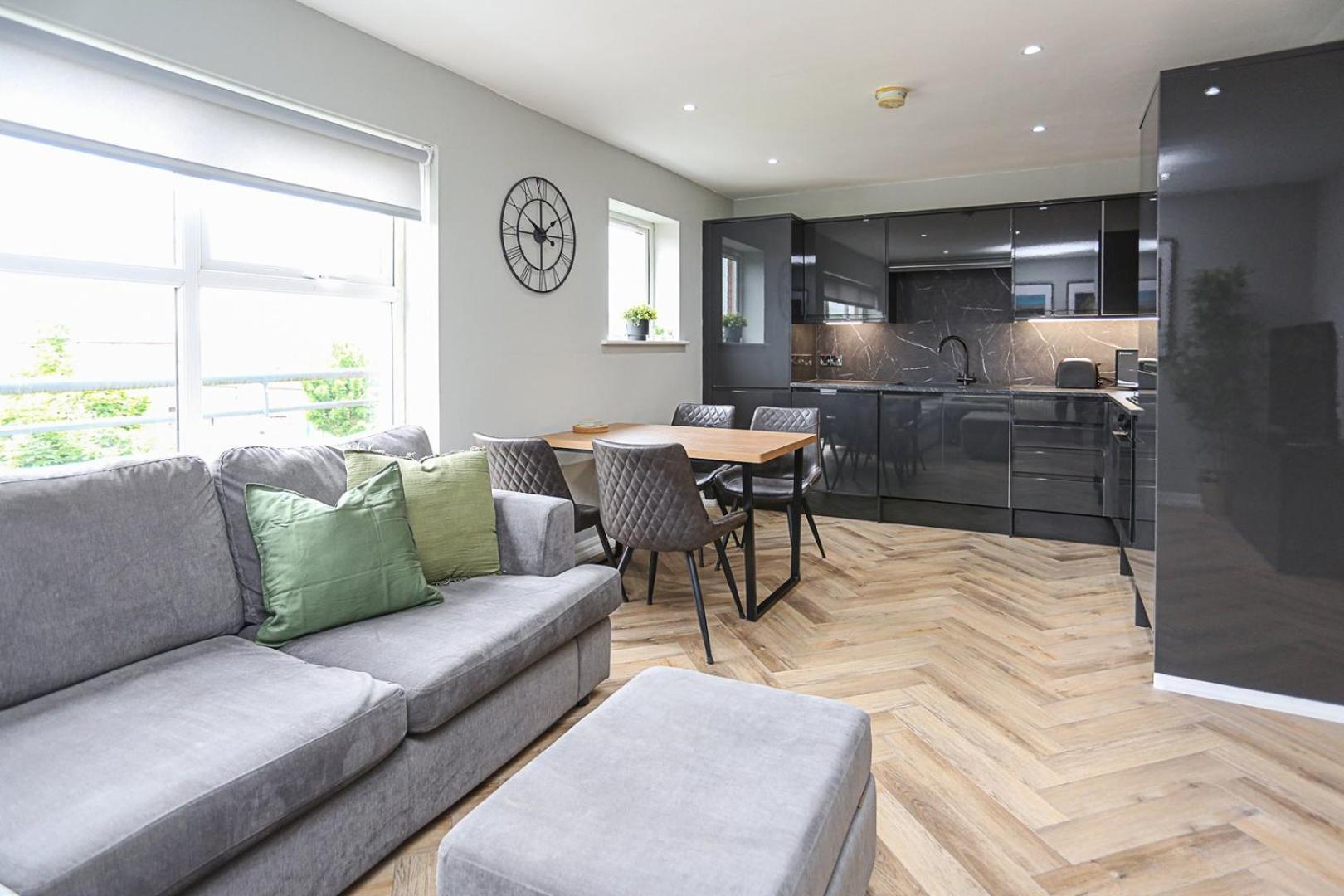 Charming Retreat In Belfast Appartement Buitenkant foto